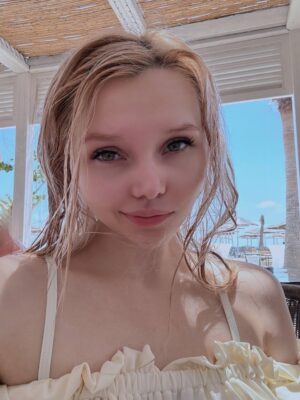 Лера Смородинова